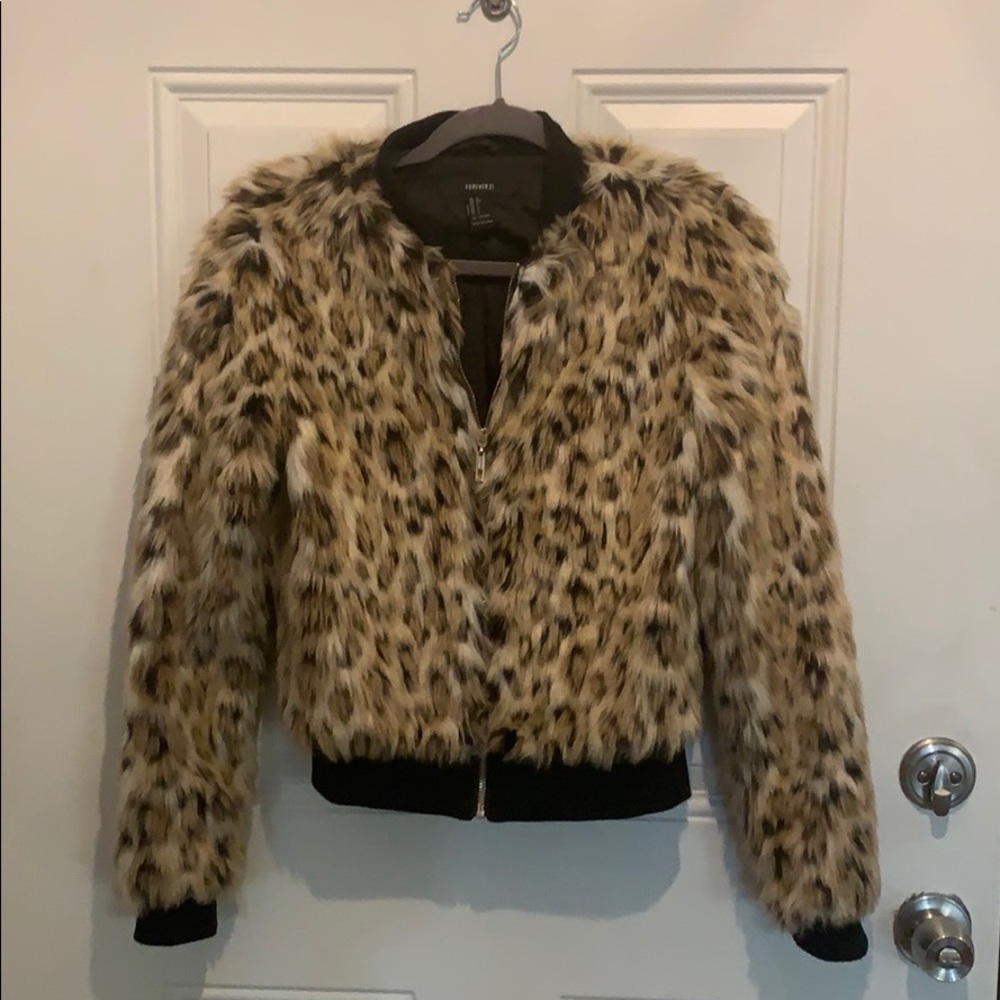 Forever 21 Faux Fur Leopard Jacket Small